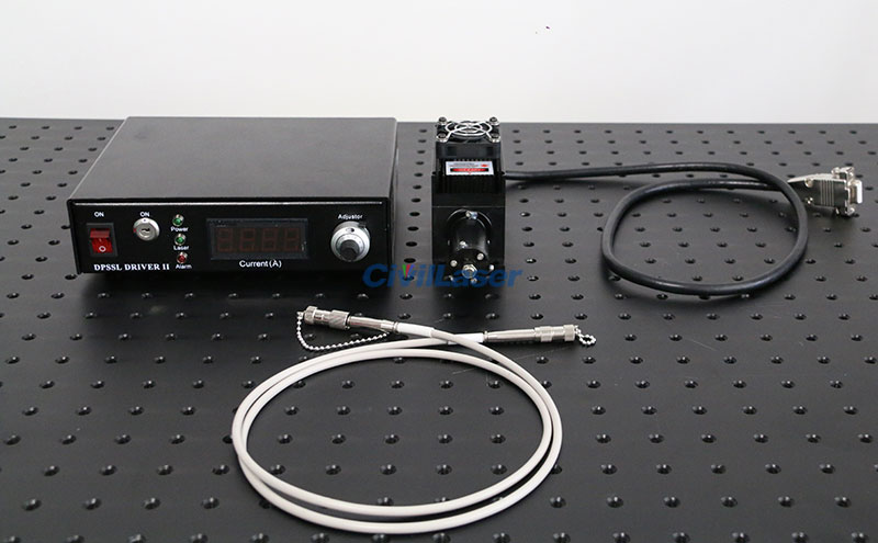 1047nm 1500mW Alto Voltaje Laser Láser de fibra acopladaIR Laser With Power Supply